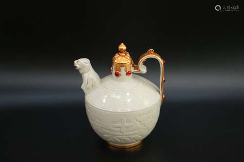 Chinese Ding Porcelain Gold Painted Pot