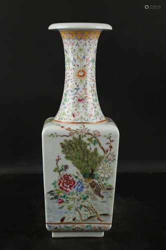 Chinese Qing Dynasty Qianlong Famille Rose Porcelain 