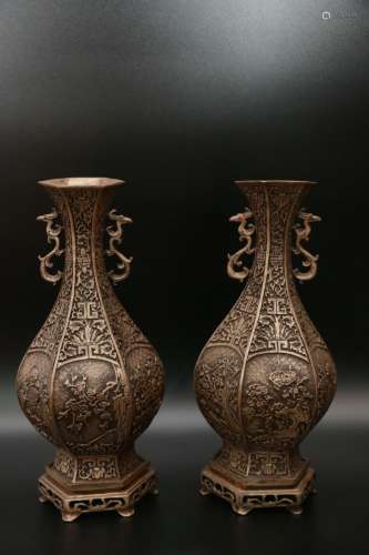 Chinese A Pair Of Qing Dynasty White Bronze 