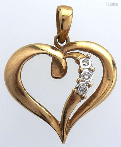 A diamond pendant of heart shape, in gold marked 750, 3.1g G...