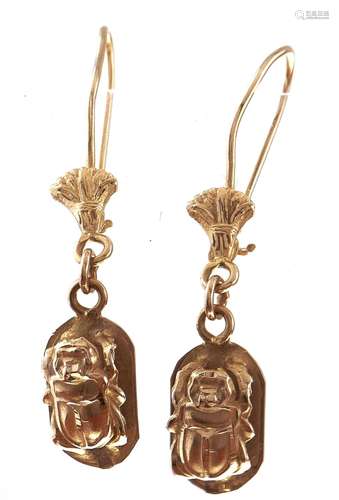 A pair of Egyptian gold scarab earrings, wire loop, 3g Good ...