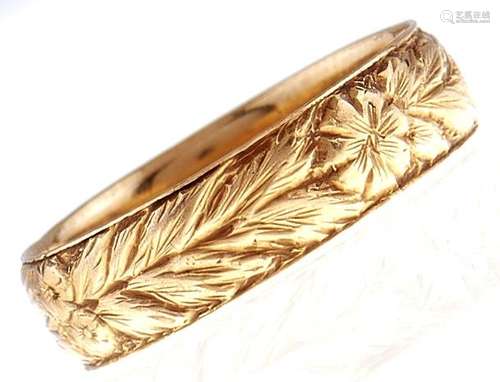 A Victorian 18ct gold wedding band, Birmingham 1890, 3.1g, s...