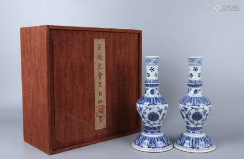 pair of chinese blue and white porcelain candlesticks