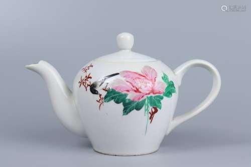 chinese famille rose porcelain ewer