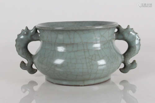 A Chinese Ancient-framing Detailed Duo-handled