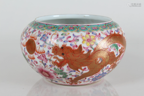 A Chinese Detailed Dragon-decorating Fortune Porcelain