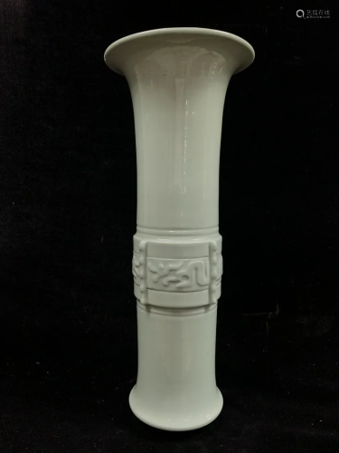 Pale Green Glaze Porcelain Vase
