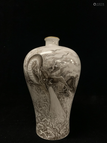 Chinese Hand Painted Glazed Dragon Porcelain Vase