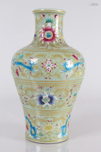 A Chinese Ancient-framing Detailed Porcelain Fortune