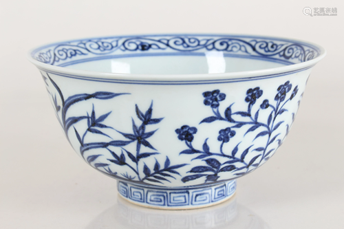 A Chinese Detailed Blue and White Porcelain Fortune