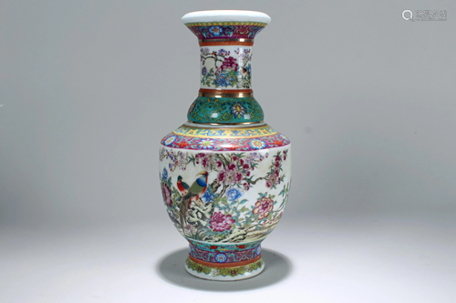 A Chinese Detailed Nature-sceen Fortune Porcelain Vase