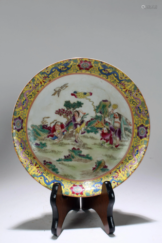A Chinese Detailed Portrait Fortune Porcelain Plate