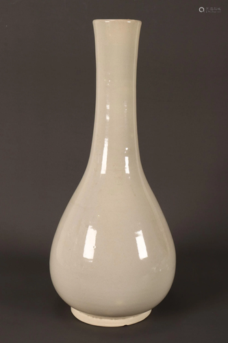 Large Early Chinese Cream Glaze Vase,