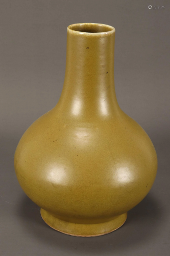 Chinese Late Qing Dynasty Bottle Vase,