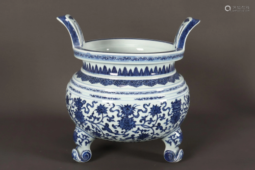 Large Chinese Blue and White Porcelain Twin