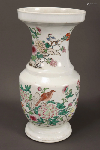 Chinese Late Qing Dynasty Famille Vert Vase,