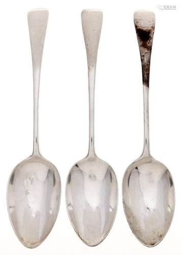 A set of three Edwardian silver tablespoons, Old English pat...