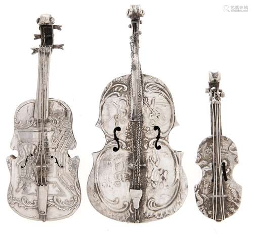 A Dutch miniature silver box in the form of a viola, 11.5cm ...