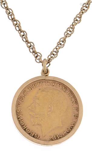 Gold Coin. Sovereign 1914, in gold pendant and a gold neckle...