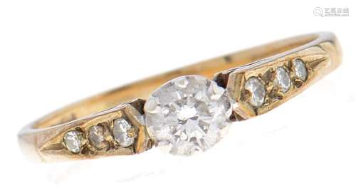 A diamond ring, in 9ct gold, marks rubbed, 1.7g, size J Good...