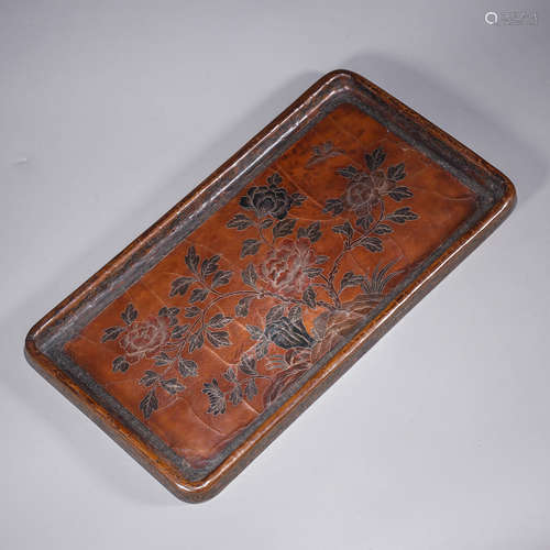 A Chinese Lacquer Interlock Branches Plate Marked Qian Long