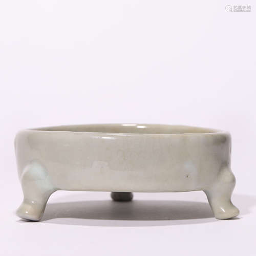 A Chinese Porcelain Celadon-Glazed Washer