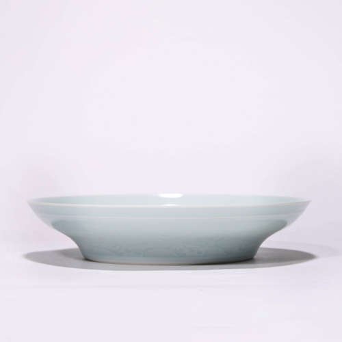 A Chinese Porcelain Celadon-Glazed Lobed Dish Marked Yong Zh...