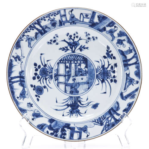 A Chinese Porcelain Blue and White Floral Dish