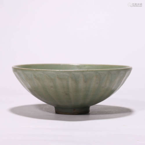 A Chinese Porcelain Celadon-Glazed Lobed Bowl