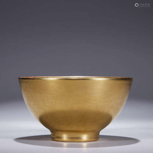 A Chinese Porcelain Gold-Glazed Bowl Marked Qian Long