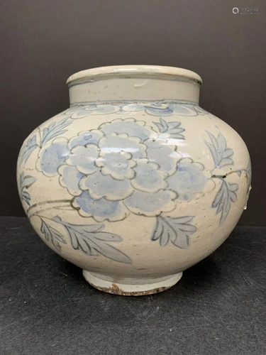 Blue and white vase