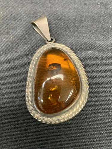 Pendant- silver with amber