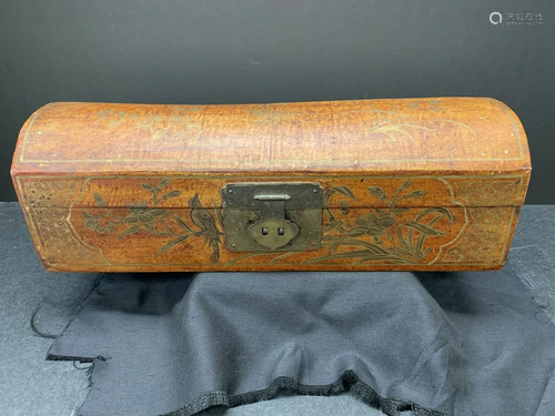 Chinese pillow box