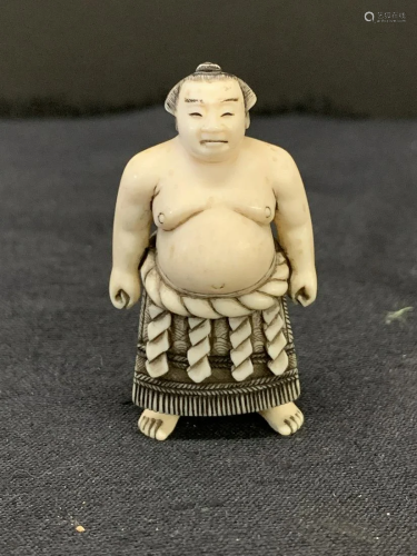 Miniature Netsuki bone - sumo wrestler