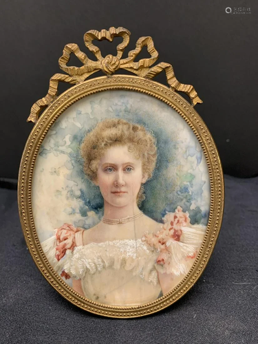 Framed portrait of a lady