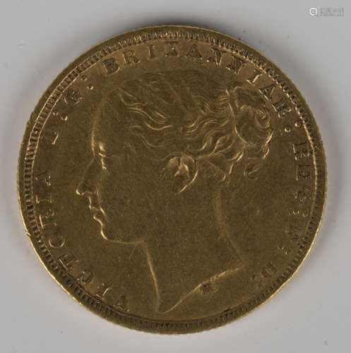 A Victoria Young Head sovereign 1876M.Buyer’s Premium 29.4% ...