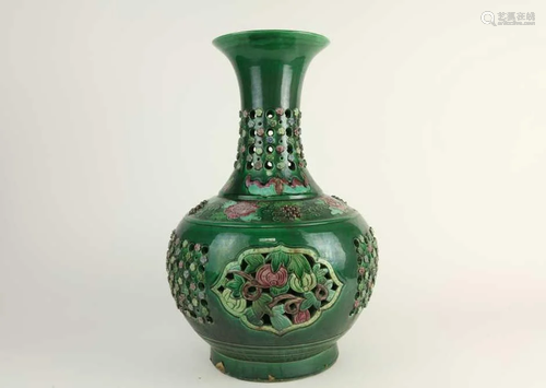 CHINESE GREEN GLAZED RETICULATED BOTTLE VASE