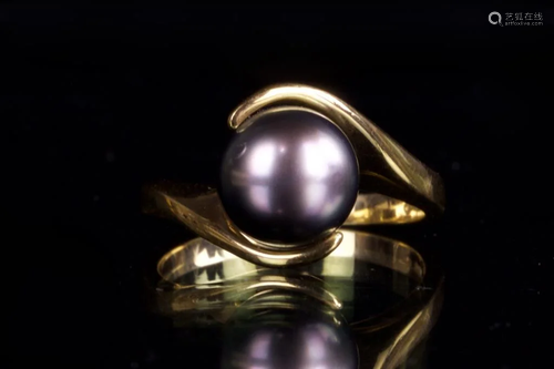 14K GOLD AND BLACK PEARL RING