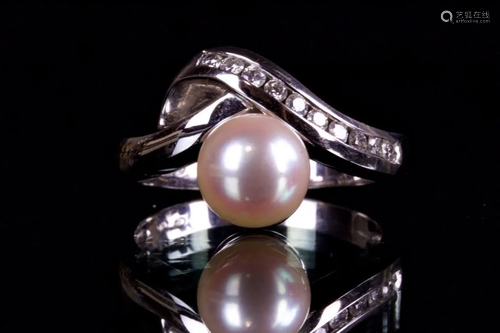 14K GOLD RING WITH PEARL AND DIAMOND