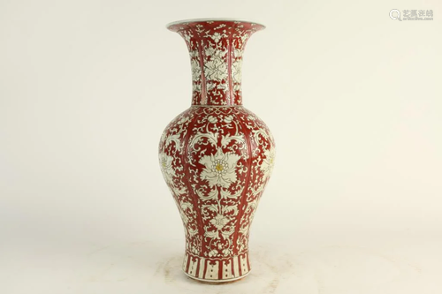 TALL CHINESE IRON RED PORCELAIN VASE