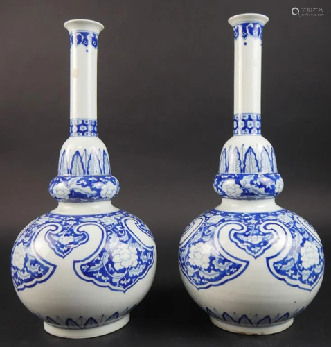 PAIR OF BLUE AND WHITE PORCELAIN VASES