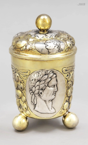 Baroque ball foot lidded cup,