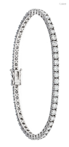 Brilliant-cut diamond bracelet