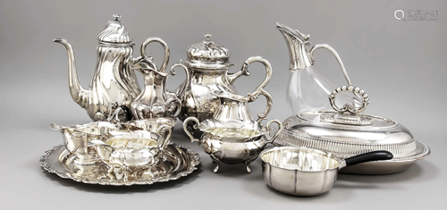 Set of twelve pieces, 20th cen