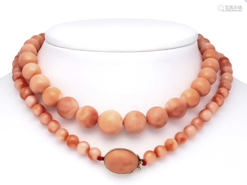 Coral necklace with box clasp