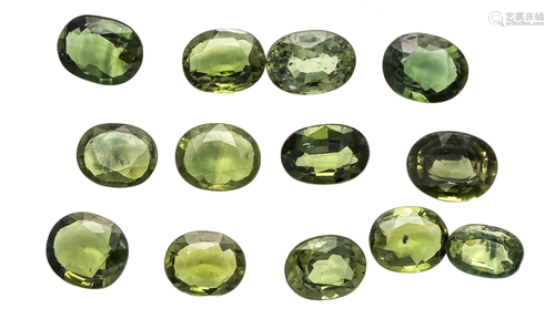 mixed lot 13 green sapphires,