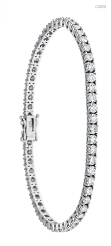 Brilliant-cut diamond bracelet