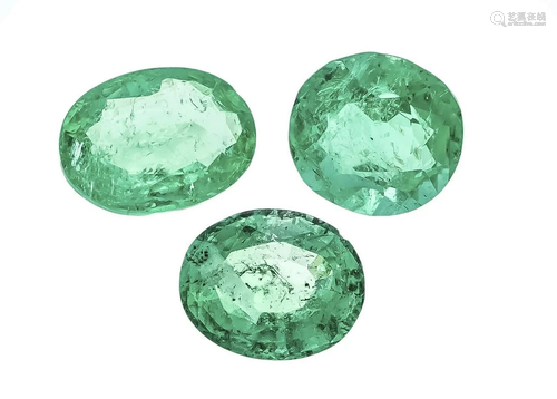 mixed lot of 3 emeralds, 1,22,