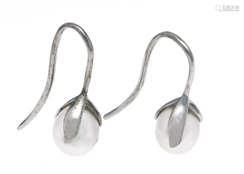 Cultured pearl earhook WG 585/