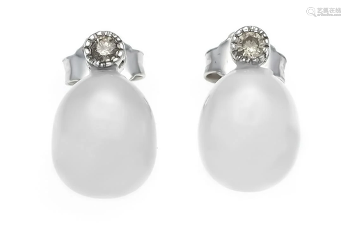 Pearl diamond stud earrings WG